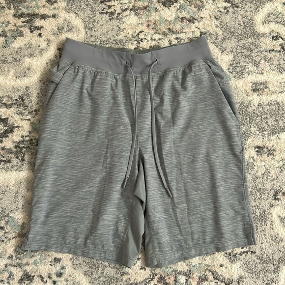 Men’s Lululemon T.H.E. Short *Linerless 9" - Picture 1 of 8